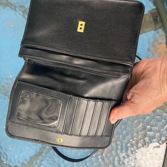 Liz Claiborne small crossbody purse - Picture 2 of 8